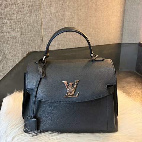 LV 牛皮轉釦手緹兩用包 黑色