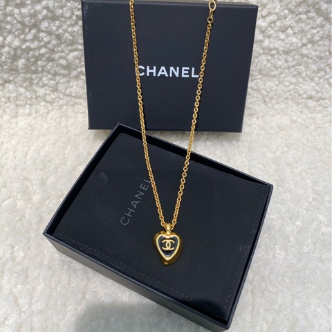 Chanel 香奈兒 25A黑色琺瑯雙C愛心項鍊