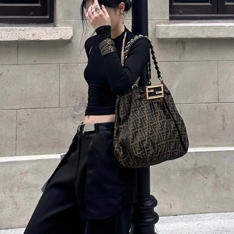 Fendi 老花 肩背包