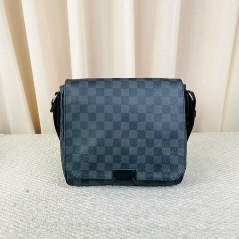 Louis Vuitton 黑色棋盤格翻蓋郵差包斜背包