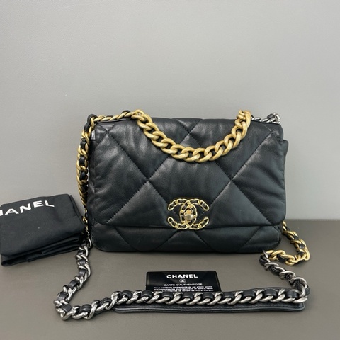 chanel/香奈兒 30開 19bag 黑金菱格紋羊皮金扣鏈