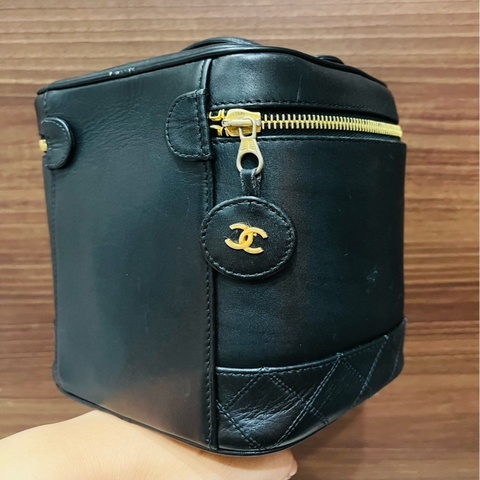 CHANEL 香奈兒｜中古復古化妝包・經典耐看款
