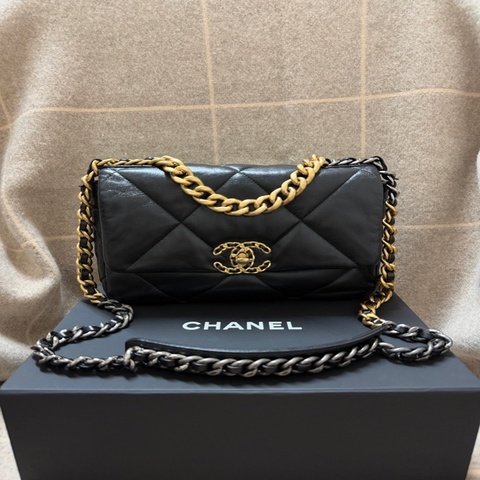 Chanel香奈兒 19bag  小號 黑金