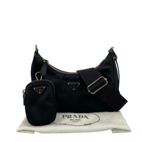 △ PRADA 普拉達 Black Re-Nylon Re-Edition 2005 2 way bag 黑色再生尼龍兩用袋 1BH204-267018110