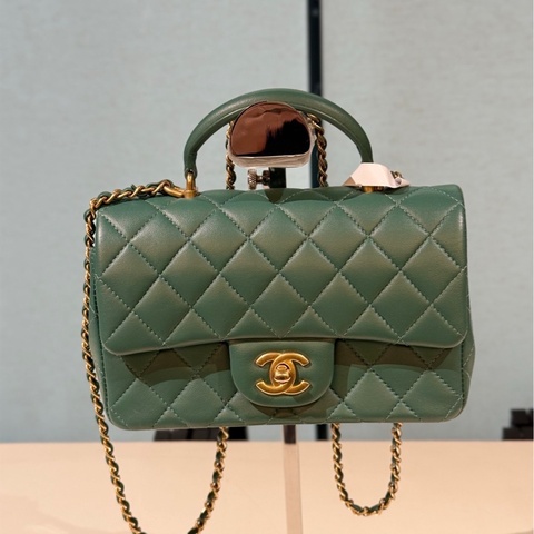 Chanel cf手柄大mini 孔雀綠 金扣  顏色低調又百搭 不容易撞款  近新好成色 芯片 款