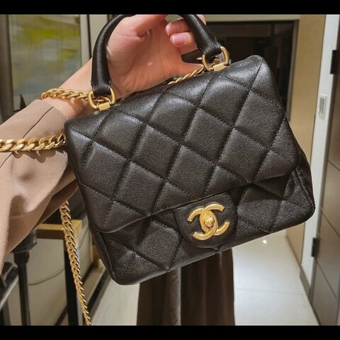 售《近全新 》Chanel Mini flap bag with handle