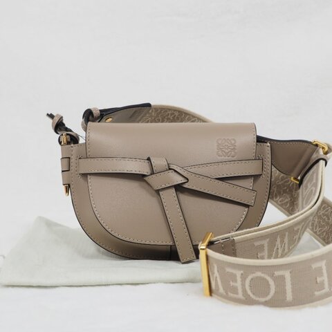 LOEWE 大象灰 Mini Gate Bag