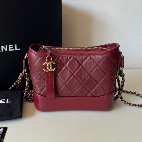 Chanel/香奈兒 酒紅色流浪小號 28開