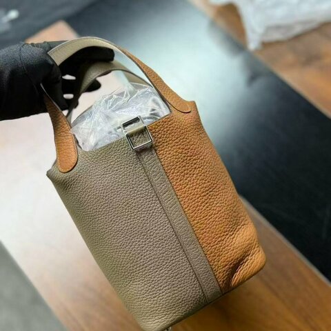 Hermes 22三拼色菜籃子 95新配件塵袋鑰匙鎖購證