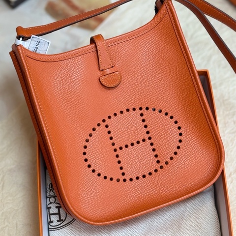Hermes愛馬仕mini Evelyne 橙色 框刻 框p
