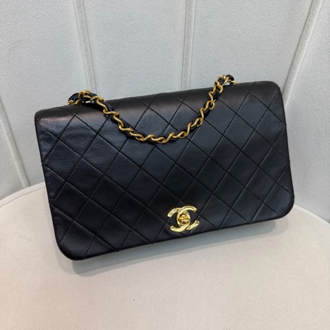 CHANEL 中古黑金FLAP BAG  XC928