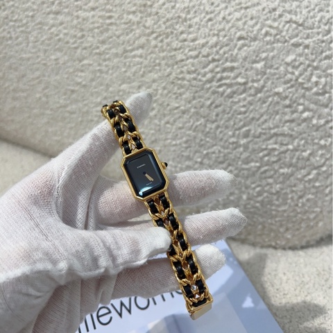 Chanel 香奈兒Premiere方糖黑金手錶 M碼 中古款熱門手錶，高精確度石英機芯