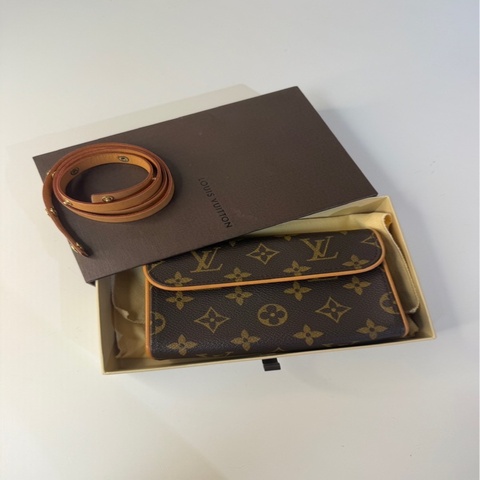 Louis Vuitton  老花腰包