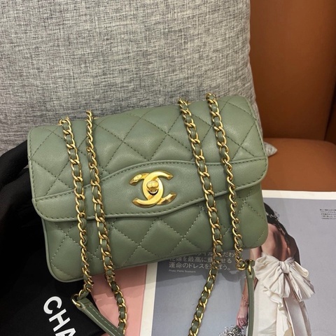 Chanel香奈兒抹茶綠迷你風琴鏈條包 內袋破損 25開無卡 底長18