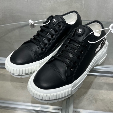 路易威登/Louis Vuitton LV SQUAD 黑白餅乾鞋 尺碼/UK9 43碼