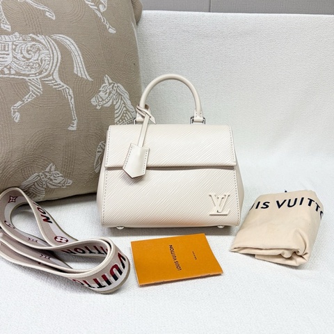 🌷芯片款！Louis Vuitton LV Mini Cluny  水波紋 白色