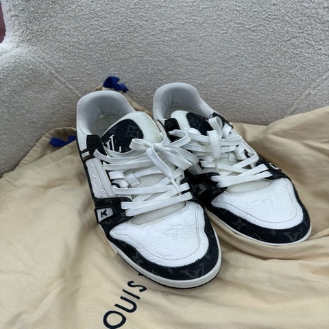 LV Trainer 黑白牛仔板鞋 意大利製造 經典拼皮鞋面 有穿著痕跡 8.5碼