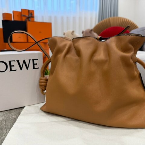 LOEWE FLAMENCO 經典款 中款Medium