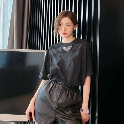 💎Han's house精品服飾💎PRADA 尼龍 拼接 短 T 短袖 T恤 原價35800