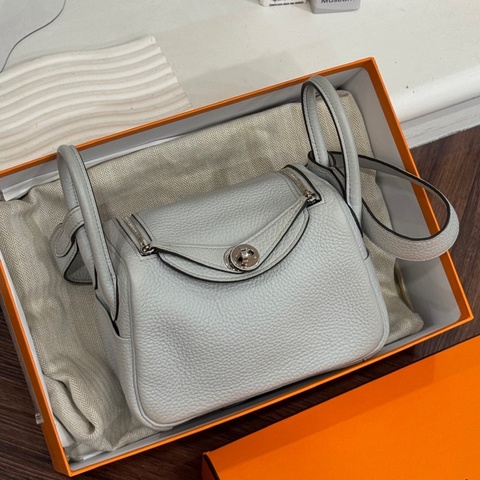 HERMES Z刻 聖杯藍 MINI LINDY 肩背包