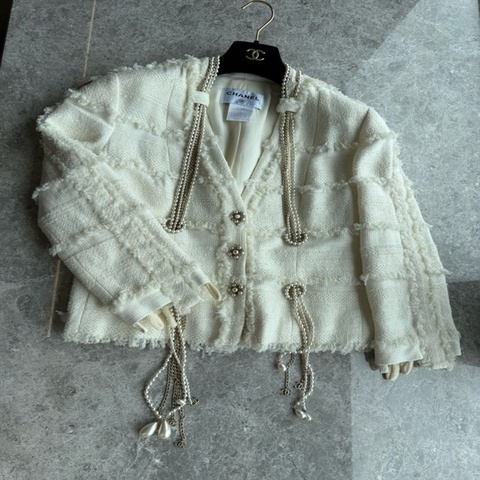 Chanel08p白色珍珠链条流苏外套fr46~~