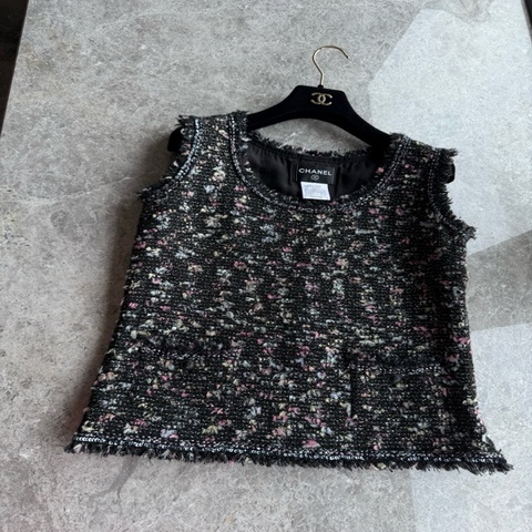 Chanel04A黑色碎花无袖上衣fr40~~