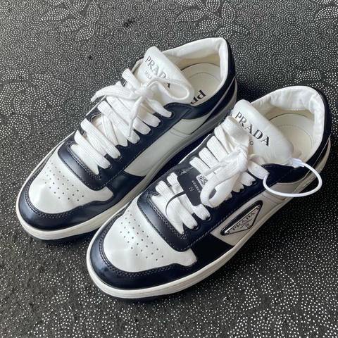 prada黑白三角標板鞋38碼
