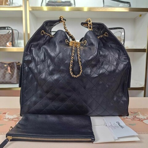 Chanel 25Bag large caviar 
Black x ghw