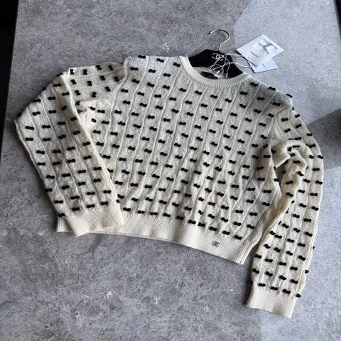 Chanel25k米白针织蝴蝶结上衣fr42~~