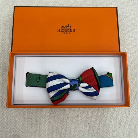 愛馬仕 Hermès 蝴蝶小領結 綠色 真絲 銀扣