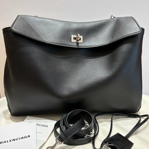 #專櫃146000 #台灣購證 Balenciaga Rodeo 中號 好看又能裝！Balenciaga今年最搶手包款