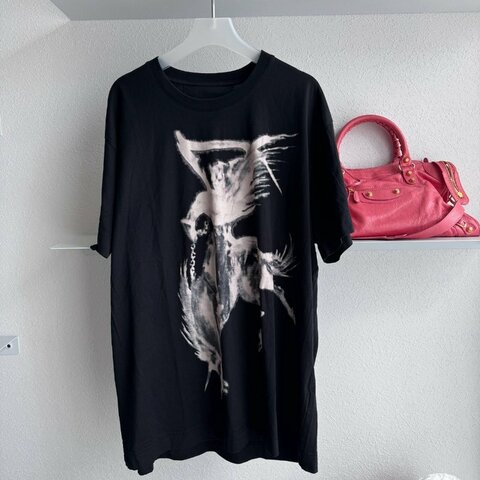 ✨GIVENCHY 紀梵希黑色騎士t shirt
