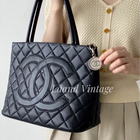 💎Chanel香奈兒｜黑銀希爾頓 荔枝牛皮｜中古正常使用痕跡