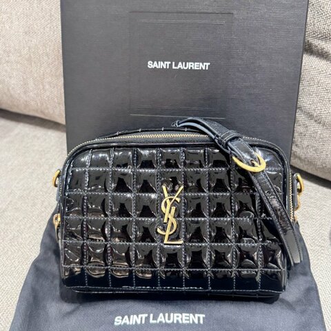 YSL Caassandre Mini 漆皮相機包
