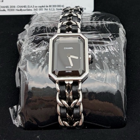 CHANEL香奈兒黑銀方糖H0451，20年全套，20x26.1mm表徑，極少S碼尺寸，非中古款，現貨好價。