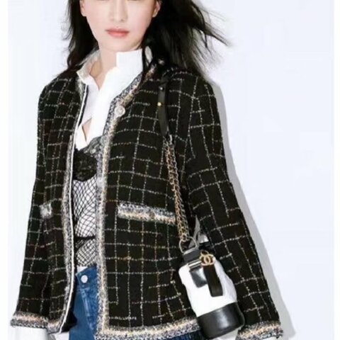 Chanel 17S 經典電流機器人外套
