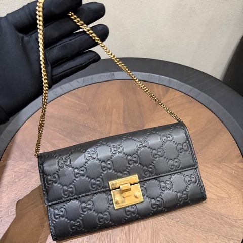 GUCCI黑色全皮padlock鏈條包
