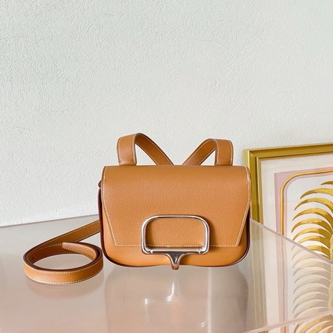 Hermès 愛馬仕肩背斜挎包Della mini 金棕色 Epsom皮 銀扣