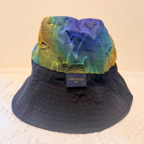 🔥少見釋出🔥 LV 2054 限量雙面可折疊收納漁夫帽 MP2552 Louis Vuitton 帽子🎩