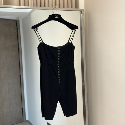 Chanel 沙滩系列黑色吊带连体裤fr36~~