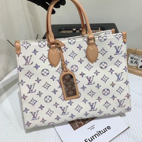 Lv onthego中號🫶🏻店內現貨✅