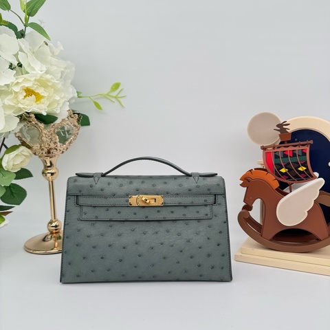 Hermes Kelly Pochette Ostrich CC63 杏仁綠