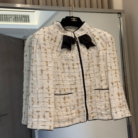 Chanel沙滩系列白金外套fr34~~