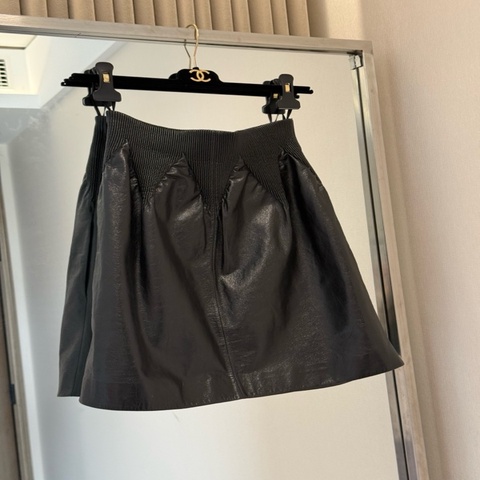 Chanel21S黑色皮半裙fr36~~