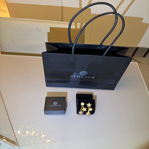 Versace 金色鑲水鑽雙邊造型耳針式耳環