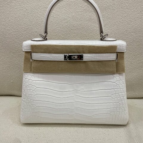愛馬仕 Hermès Kelly 25 凱莉 Q3奶霜白 倒V鱷魚 銀扣｜全新｜K刻