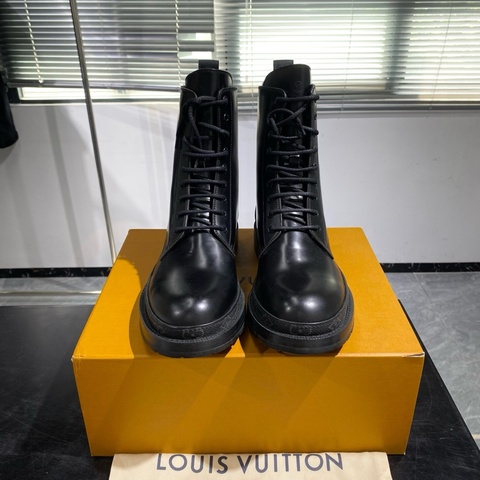 Louis Vuitton LV路易威登 切爾西靴 側邊三花印花 皮革 黑色