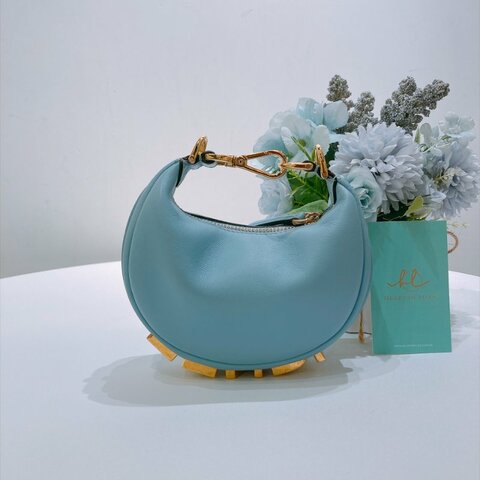 TW5020	Fendi 芬迪超迷你FENDI字手拿包包 Nano Fendigraphy Handbag Light Blue