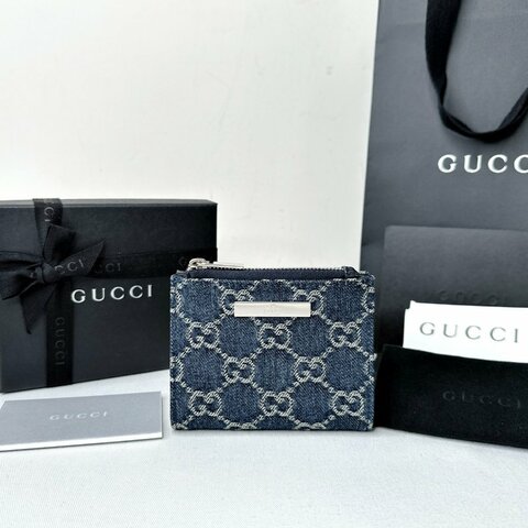 GUCCI 全新GG丹寧布金屬標牌短夾