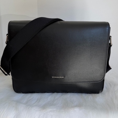 博柏利 Burberry 郵差包單肩斜挎包 尺寸：32*25*8cm